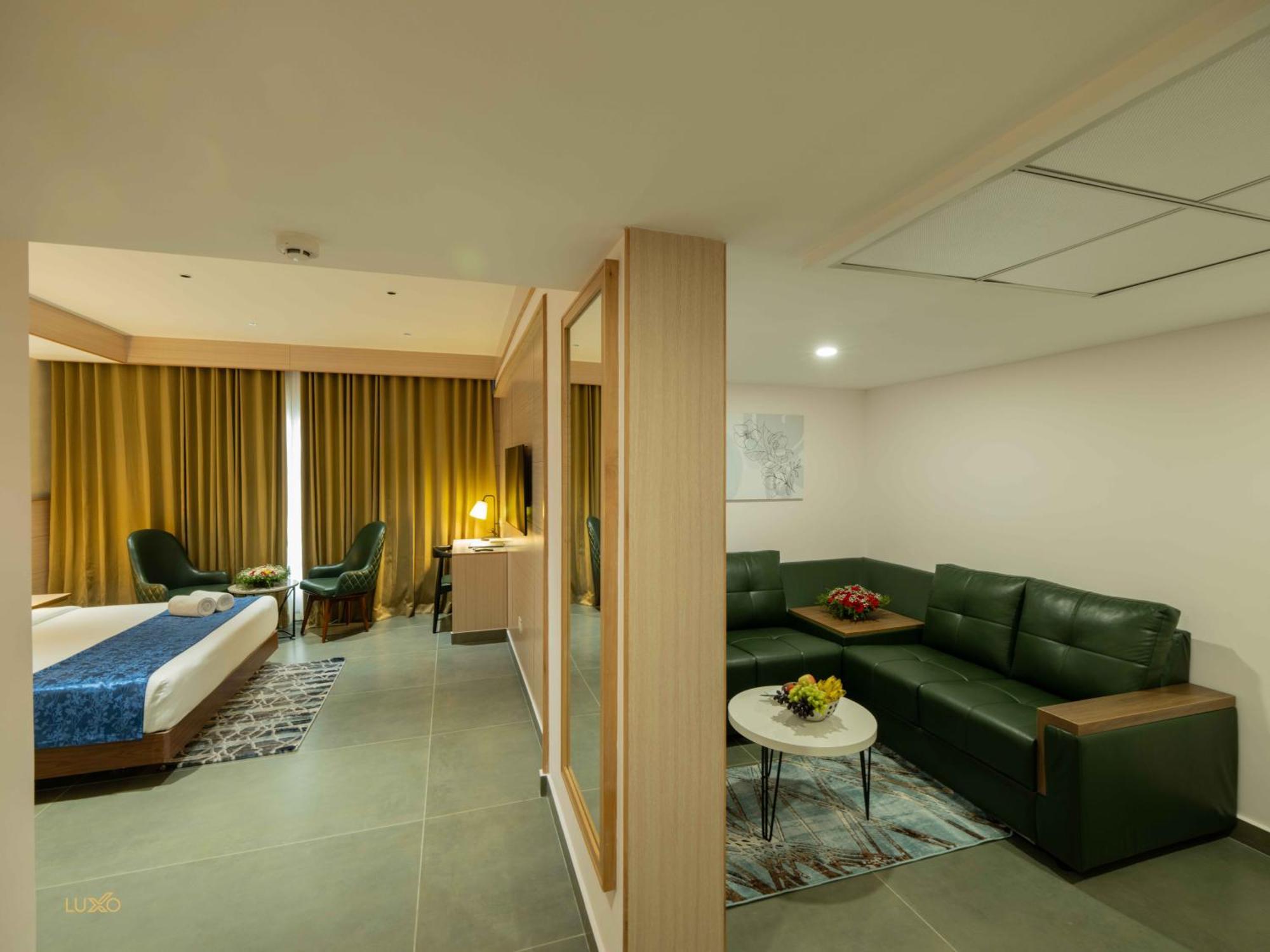 Luxo Kochi Hotel Екстериор снимка