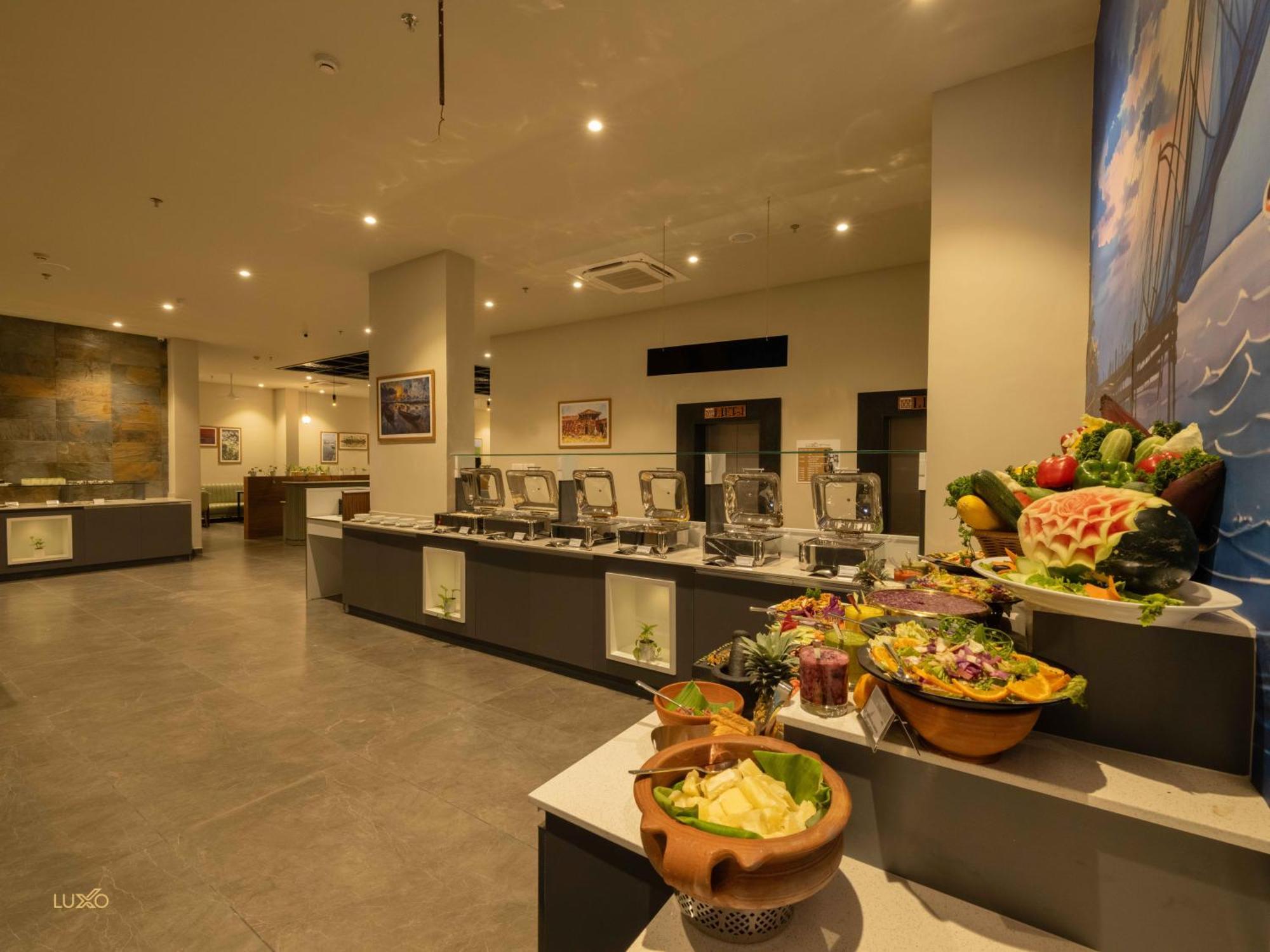 Luxo Kochi Hotel Екстериор снимка
