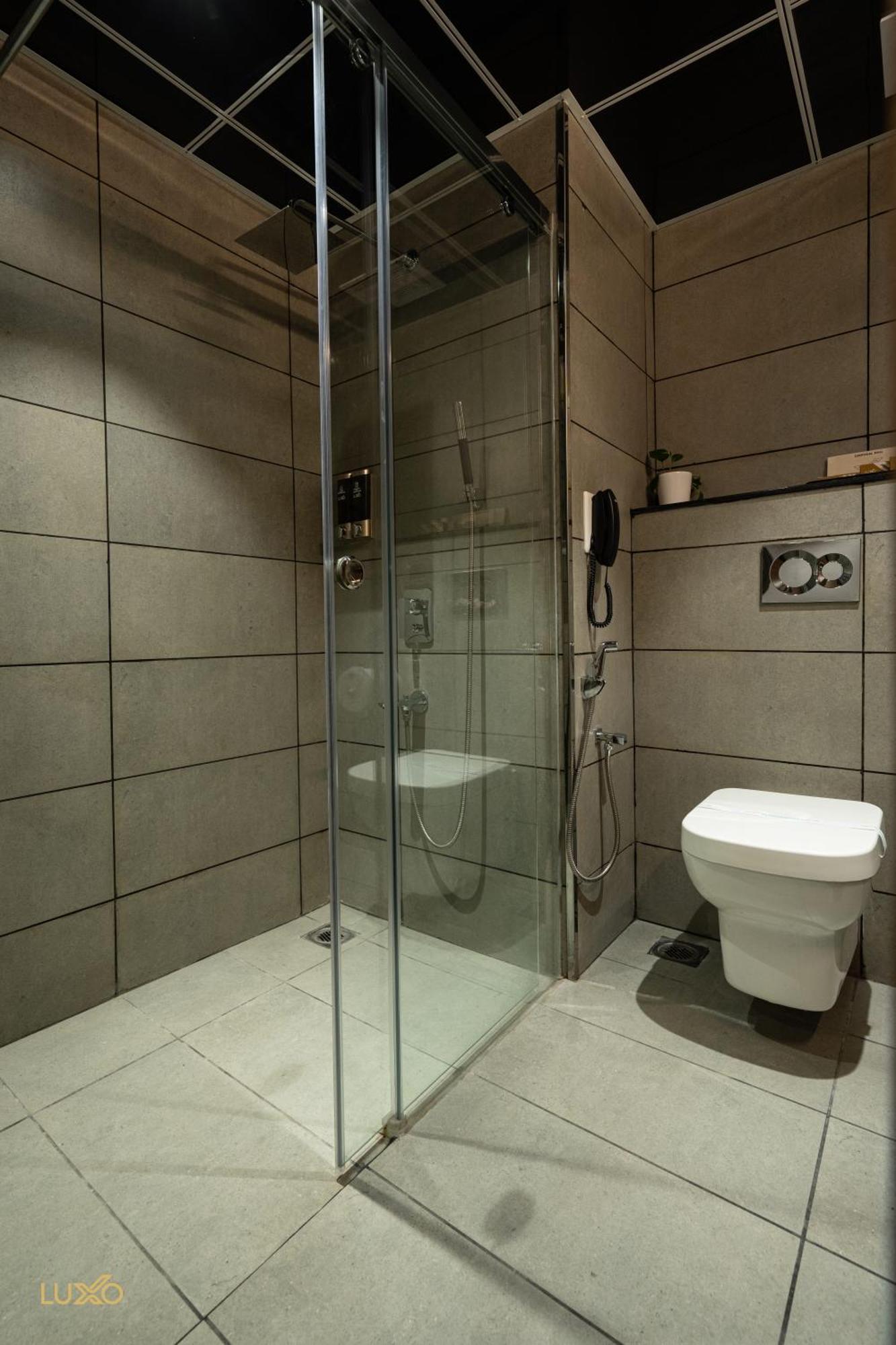 Luxo Kochi Hotel Екстериор снимка