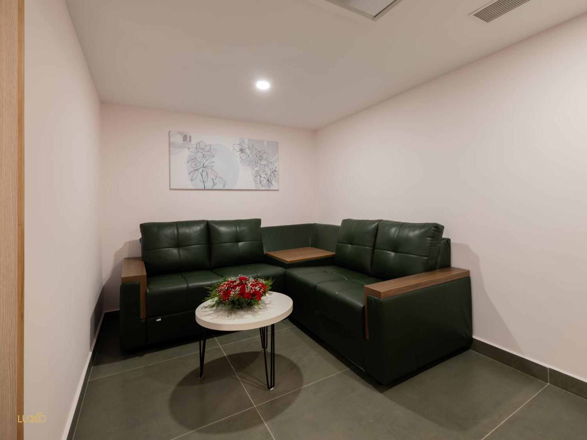 Luxo Kochi Hotel Екстериор снимка