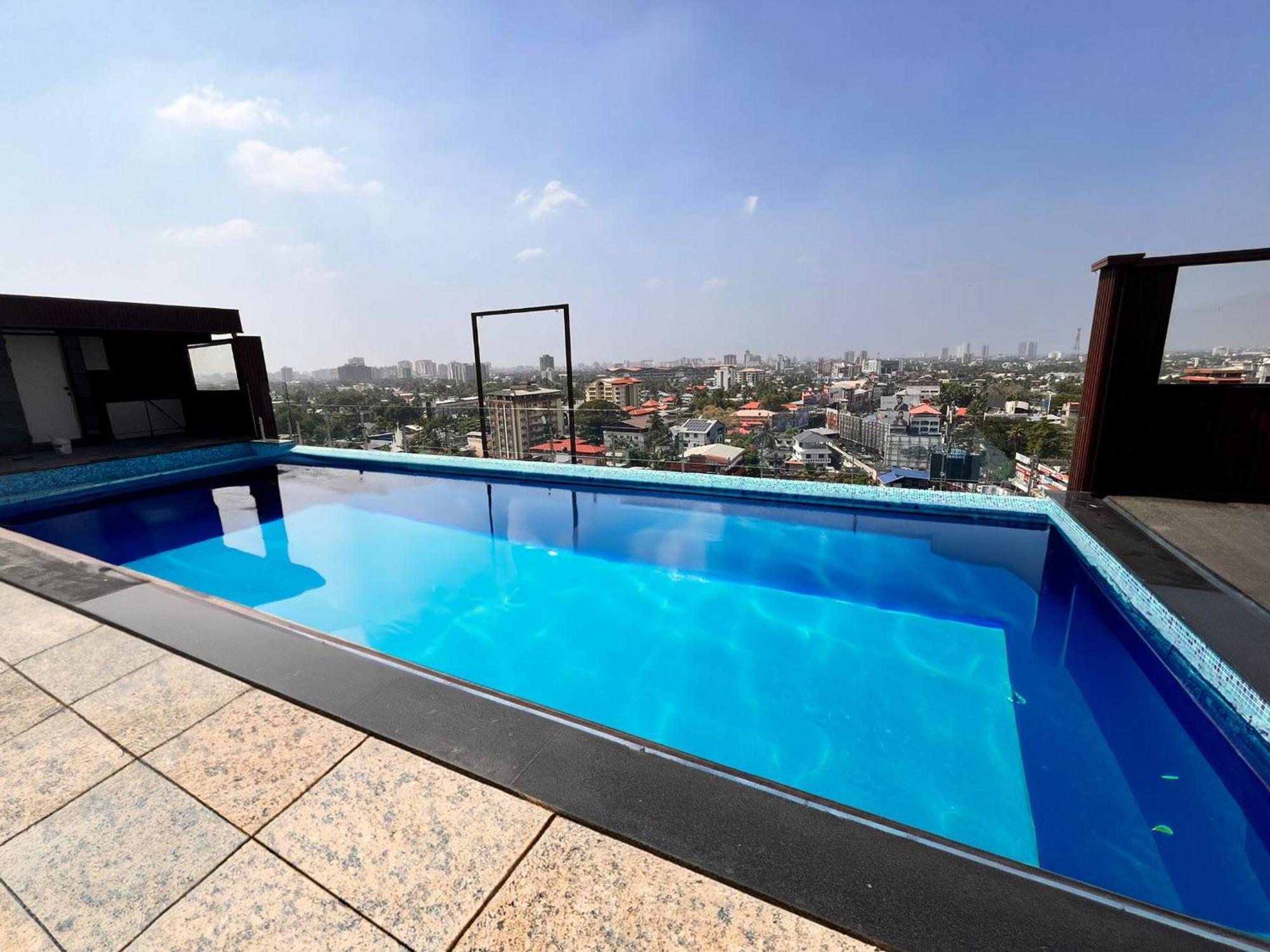 Luxo Kochi Hotel Екстериор снимка